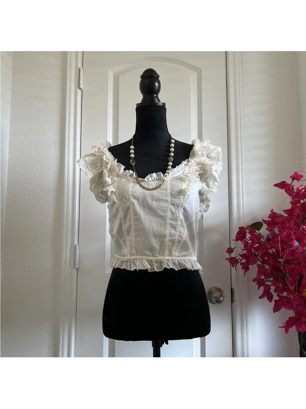 Ulla Johnson Cream Ruffled Square-Neck Crop Top Sz 8 (item A54)